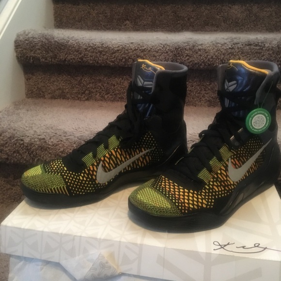 NEW NEVER WORN Kobe 9 Elite Inspiration SIZE 10.5 - Picture 3 of 4